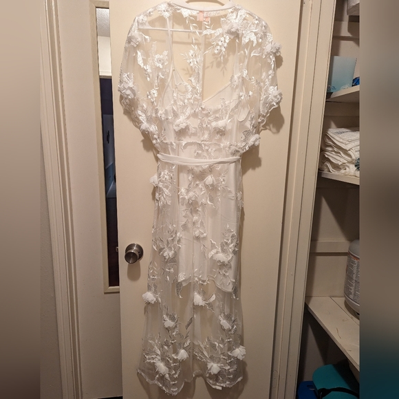 Bride Robe (Wedding) - Picture 3 of 4